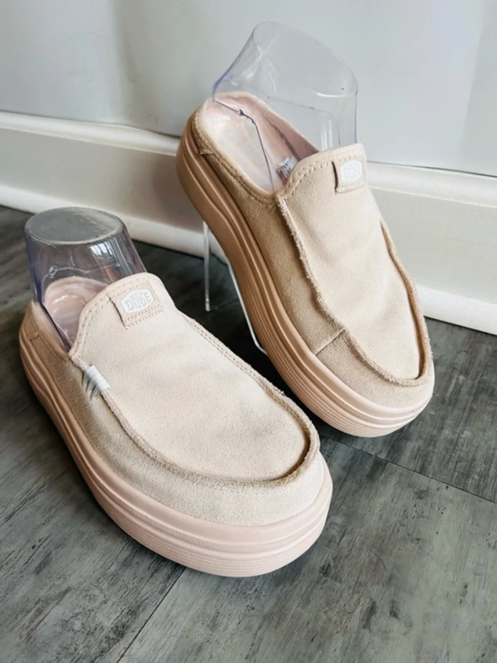 Hey Dude Austin Lift Classic Blush Platform Loafer Suede Minimal Sz 6 Comfort